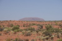 Ayers Rock von der Ferne (ich glaube das waren noch 40km zu fahren)