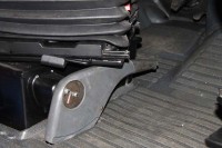 Angezogen mit gedrehtem Sitz