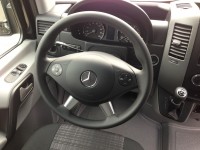 das neue Lenkrad; mir hat die Anordnung der Tasten am &quot;alten&quot; Lenkrad besser gefallen