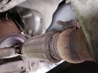 Schelle hinten am Flexrohr