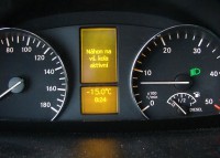 so sollte es den korrekten, dunklen Hintergrund und die orangefarbenen Zahlen anzeigen