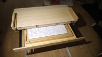 IMG_20220303_212758_089.jpg (69.69 KiB) 8137 mal betrachtet ...in das z.B. ein Frühstückstablett und eine PC-Tastatur passen.