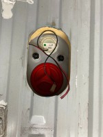 Putzdeckel und Anschlüsse für. Füllstandsanzeige, Tankheizung, Entleerung des Boiler/Frischwassertank!