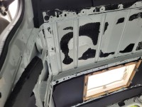 Hier kann man die Klebereste auf dem Blech sehen