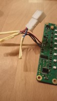 Kabel zusammengezwirbelt, Anzeige bereits ohne Gehäuse