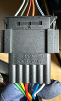 Stecker rechts.jpeg