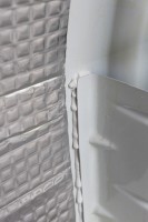 Strebe mit Silikon angeklebt